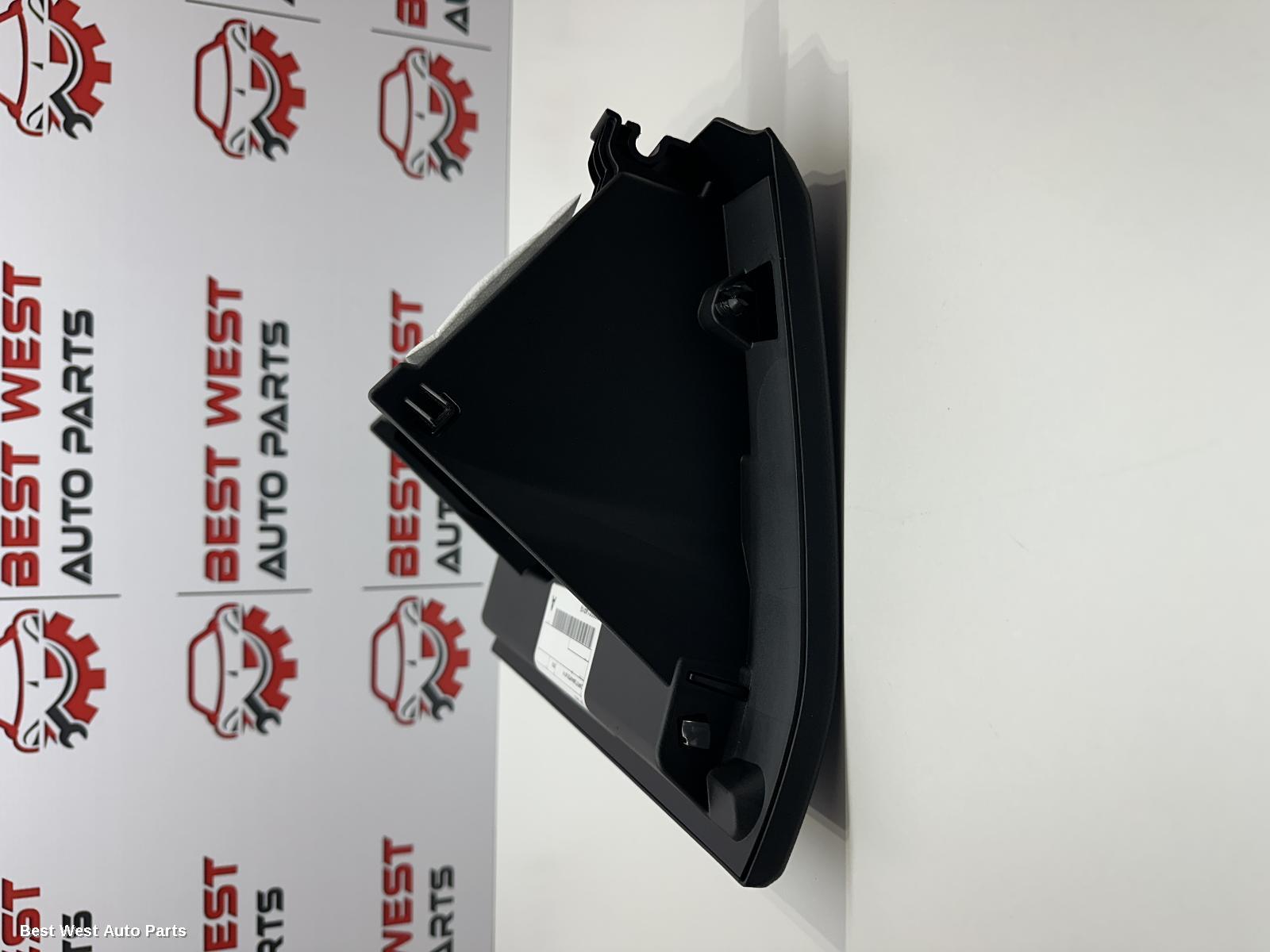 2023 MITSUBISHI OUTLANDER Glove Box