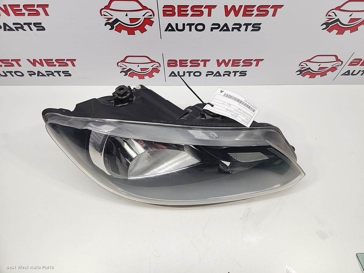 2015 VOLKSWAGEN CADDY Right Headlamp