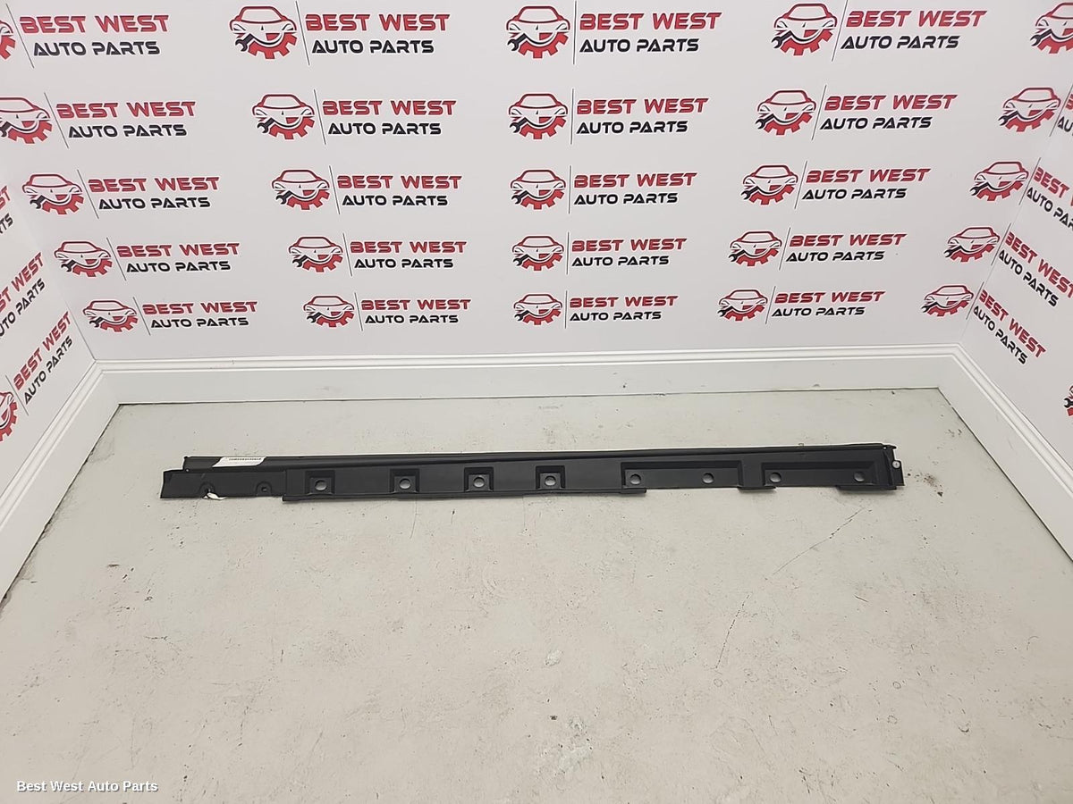 2024 TOYOTA RAV4 Side Step/Skirt