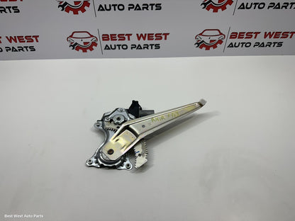 2024 TOYOTA HILUX Right Rear Wnd Reg/Motor