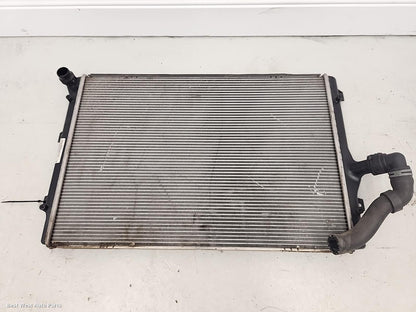 2015 VOLKSWAGEN CADDY Radiator