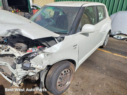 2008 SUZUKI SWIFT Right Taillight