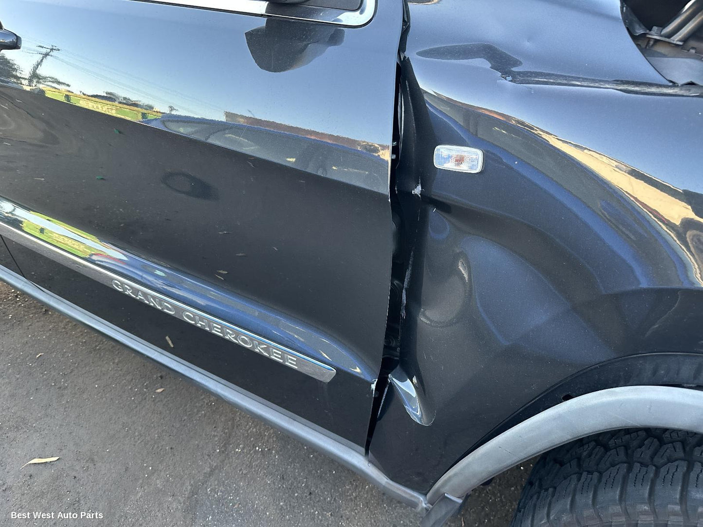 2011 JEEP GRANDCHEROKEE Left Rear Door/Sliding