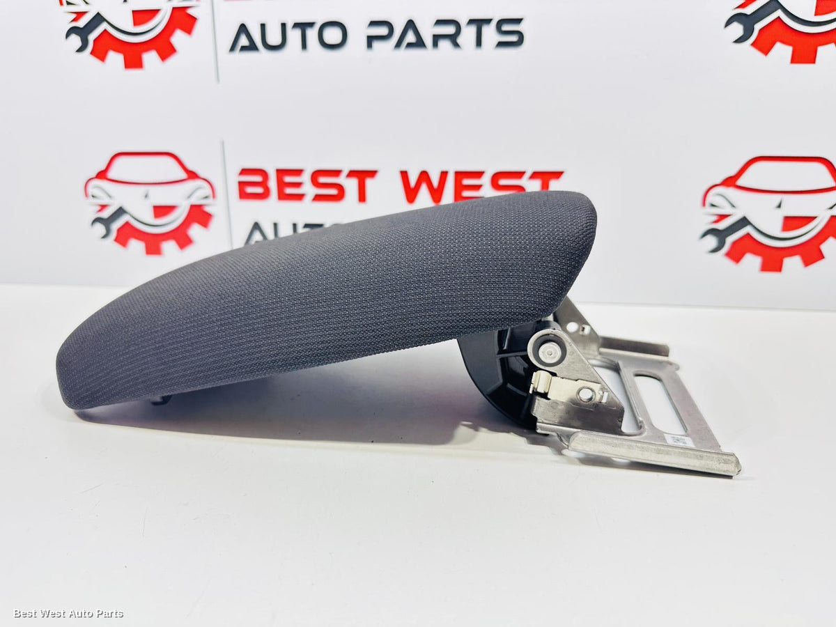 2021 TOYOTA COROLLA Console