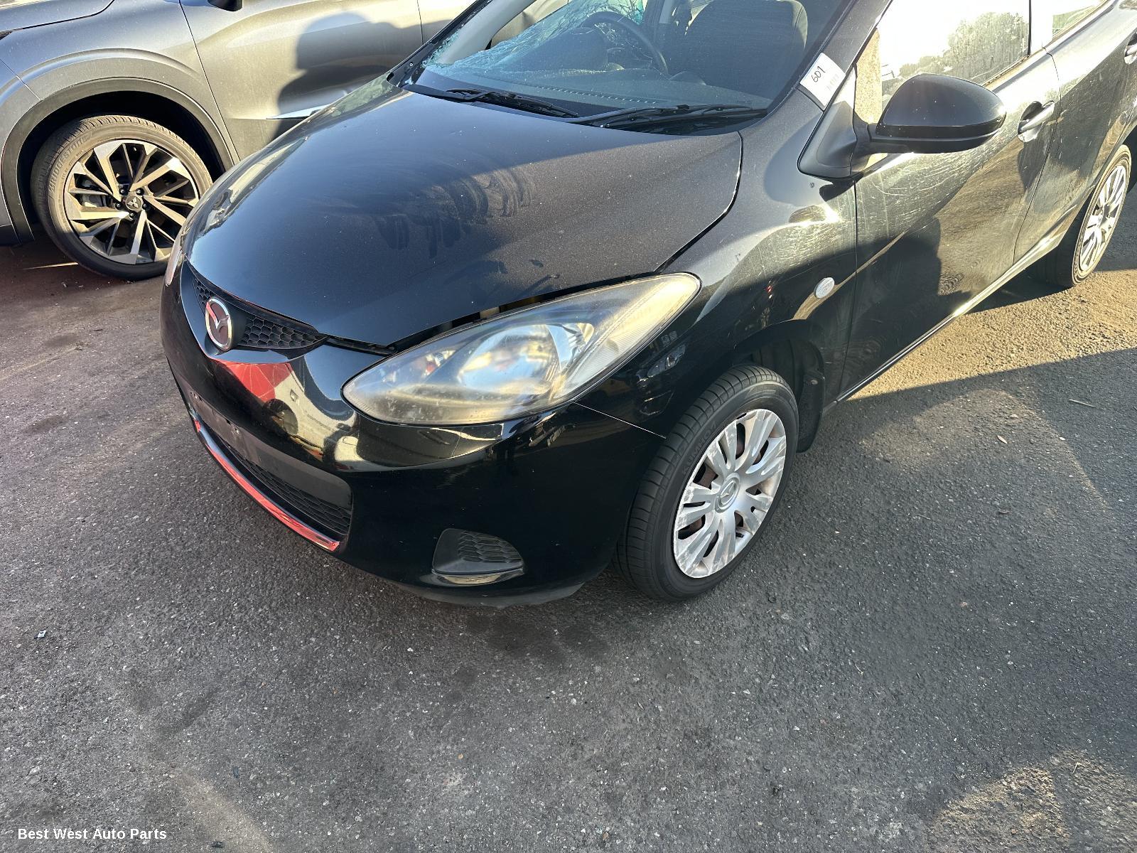 2010 MAZDA 2 Right Guard