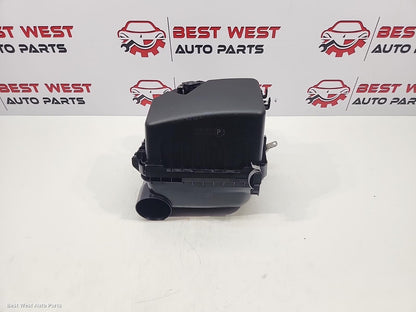 2013 TOYOTA COROLLA Air Cleaner/Box