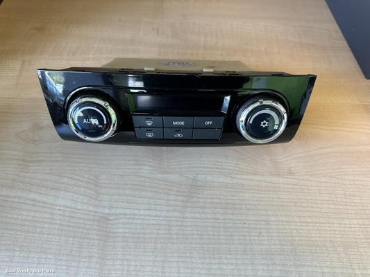 2015 MITSUBISHI PAJERO Heater/Ac Controls