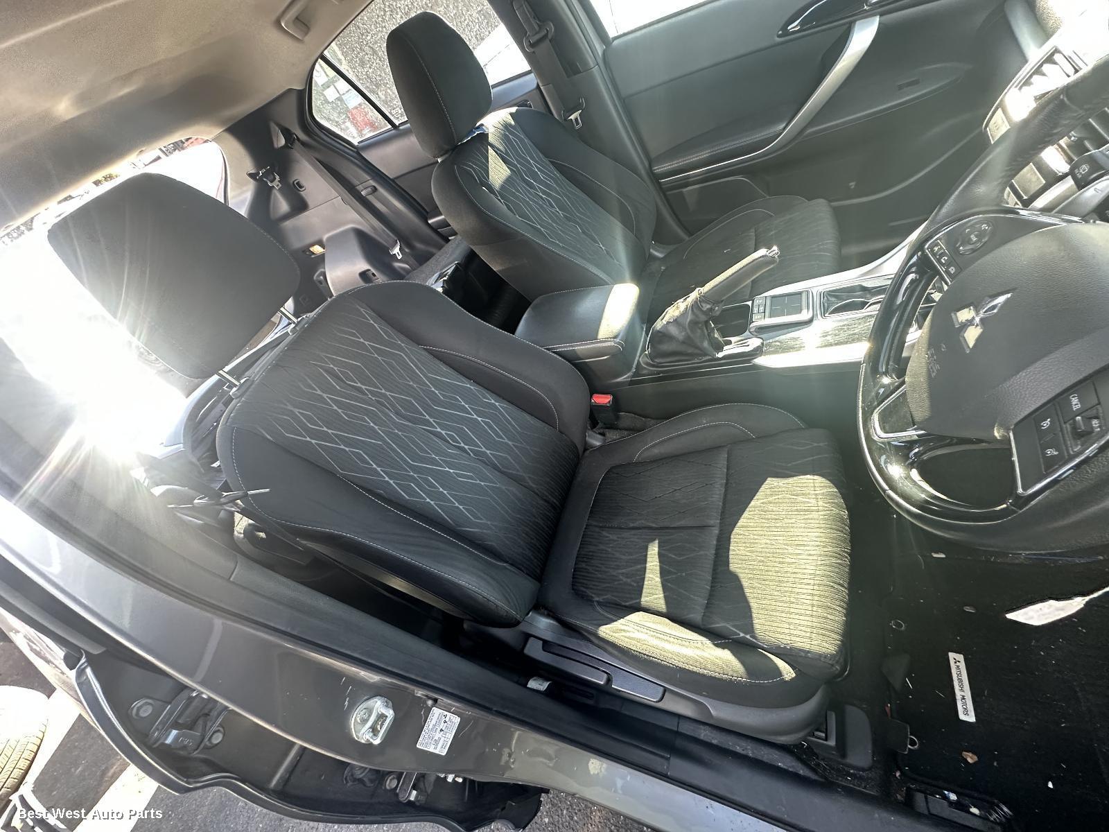 2019 MITSUBISHI ECLIPSE CROSS Front Seat