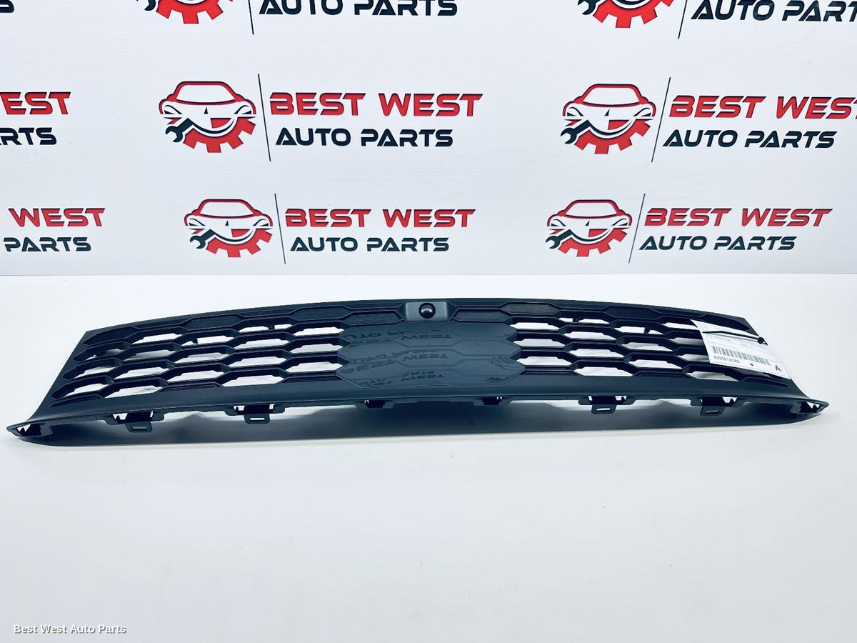 2023 MITSUBISHI OUTLANDER Grille