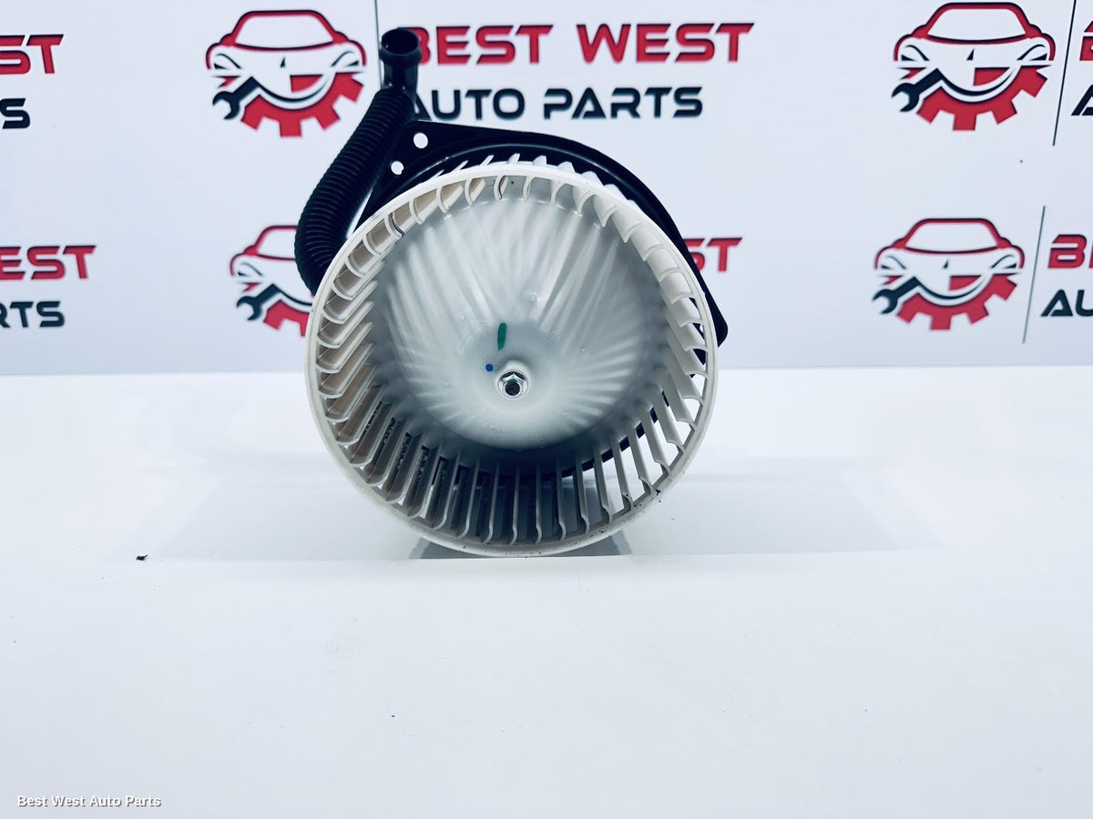 2021 NISSAN NAVARA Heater Fan Motor