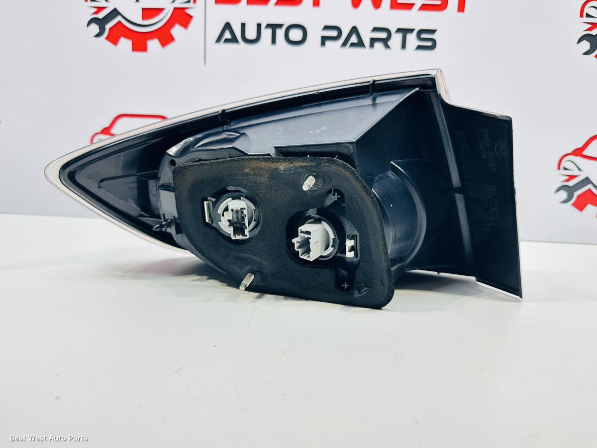 2008 MAZDA 3 Right Taillight