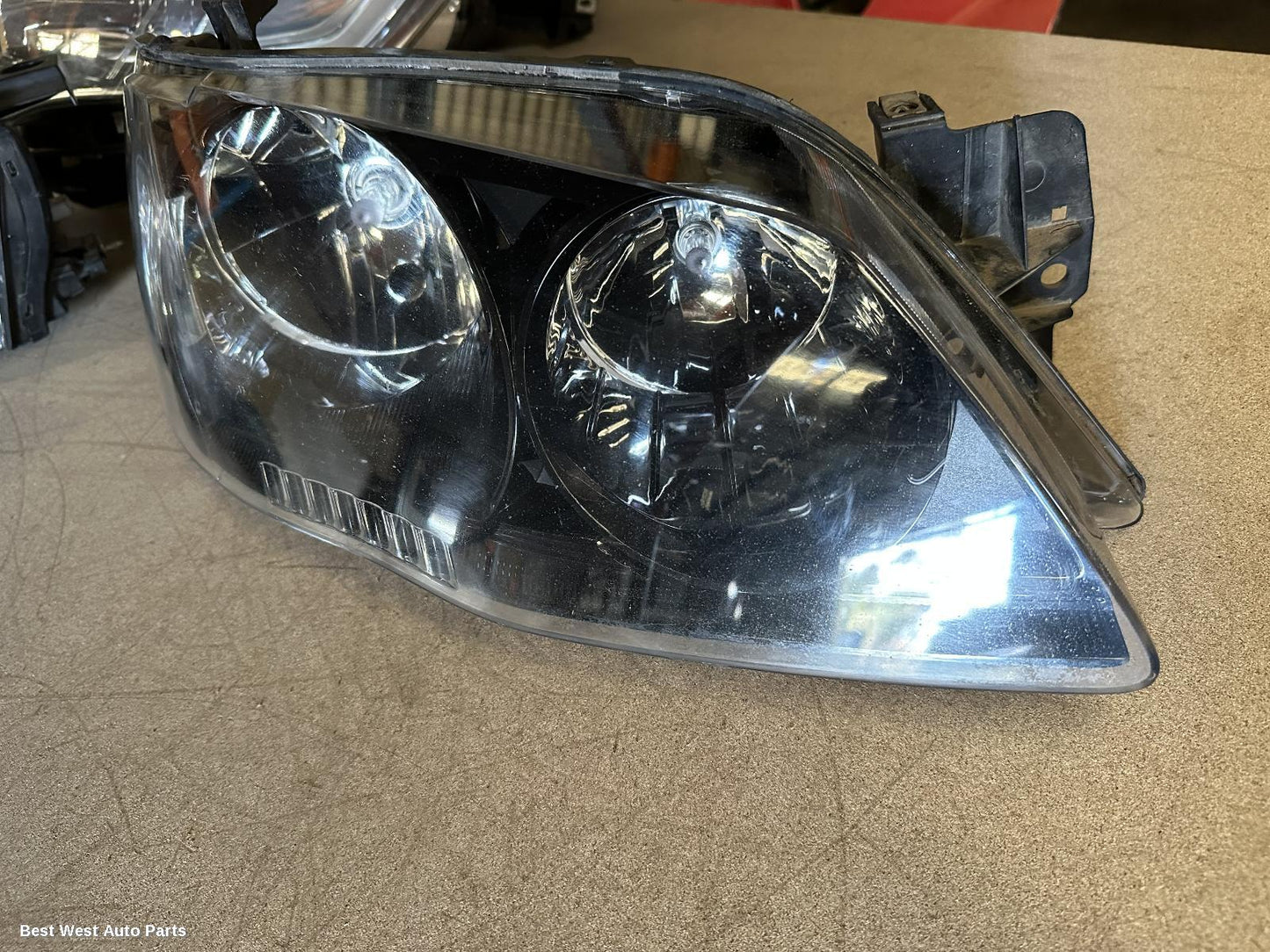 2010 FORD FALCON Right Headlamp