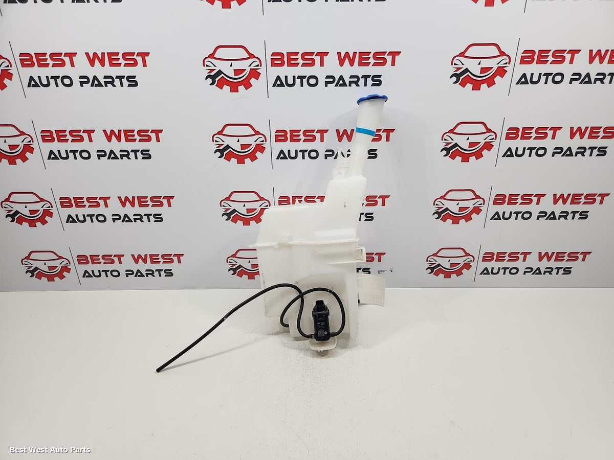 2019 HYUNDAI TUCSON Washer Bottle