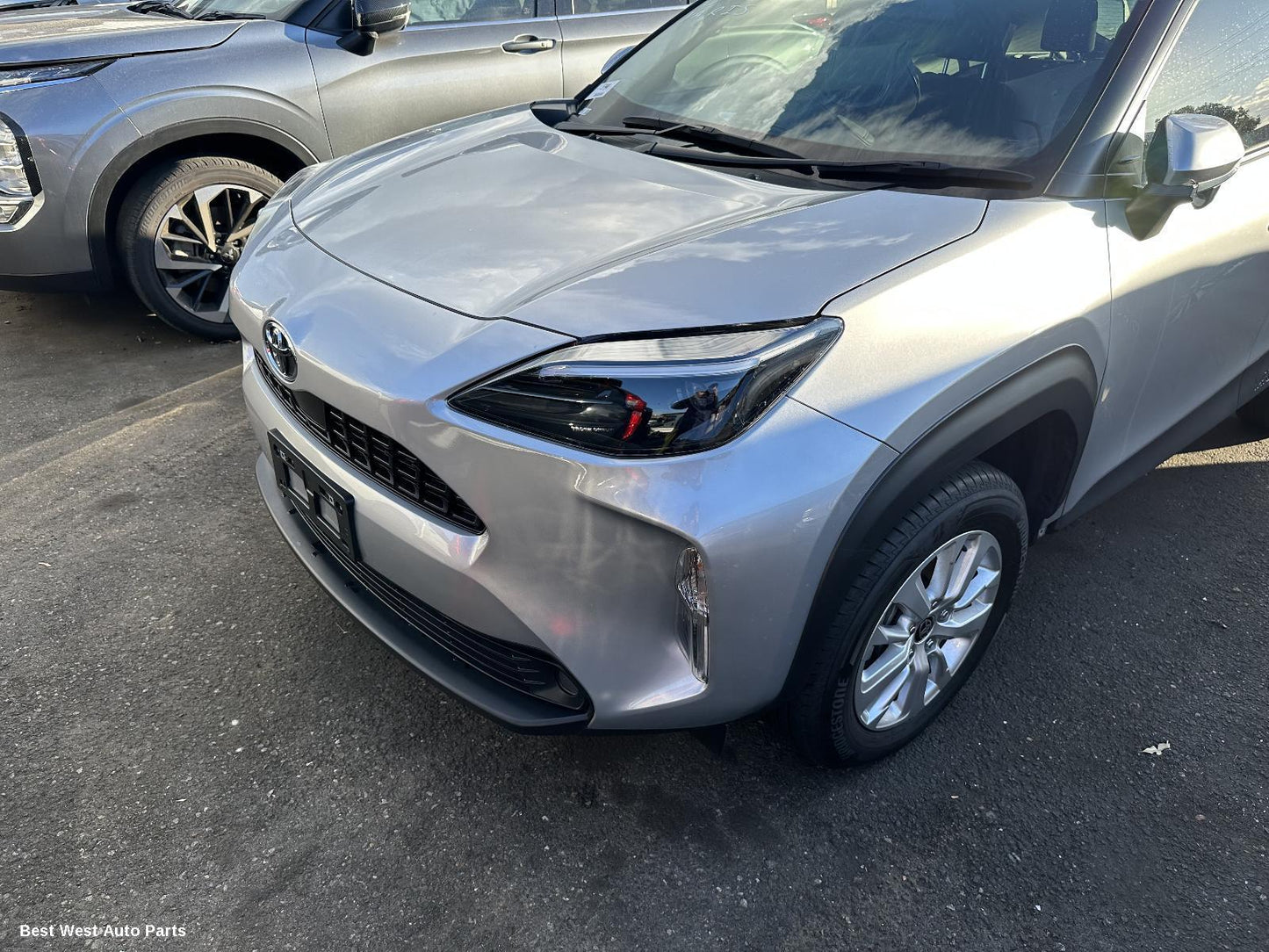 2024 TOYOTA YARIS CROSS Left Guard