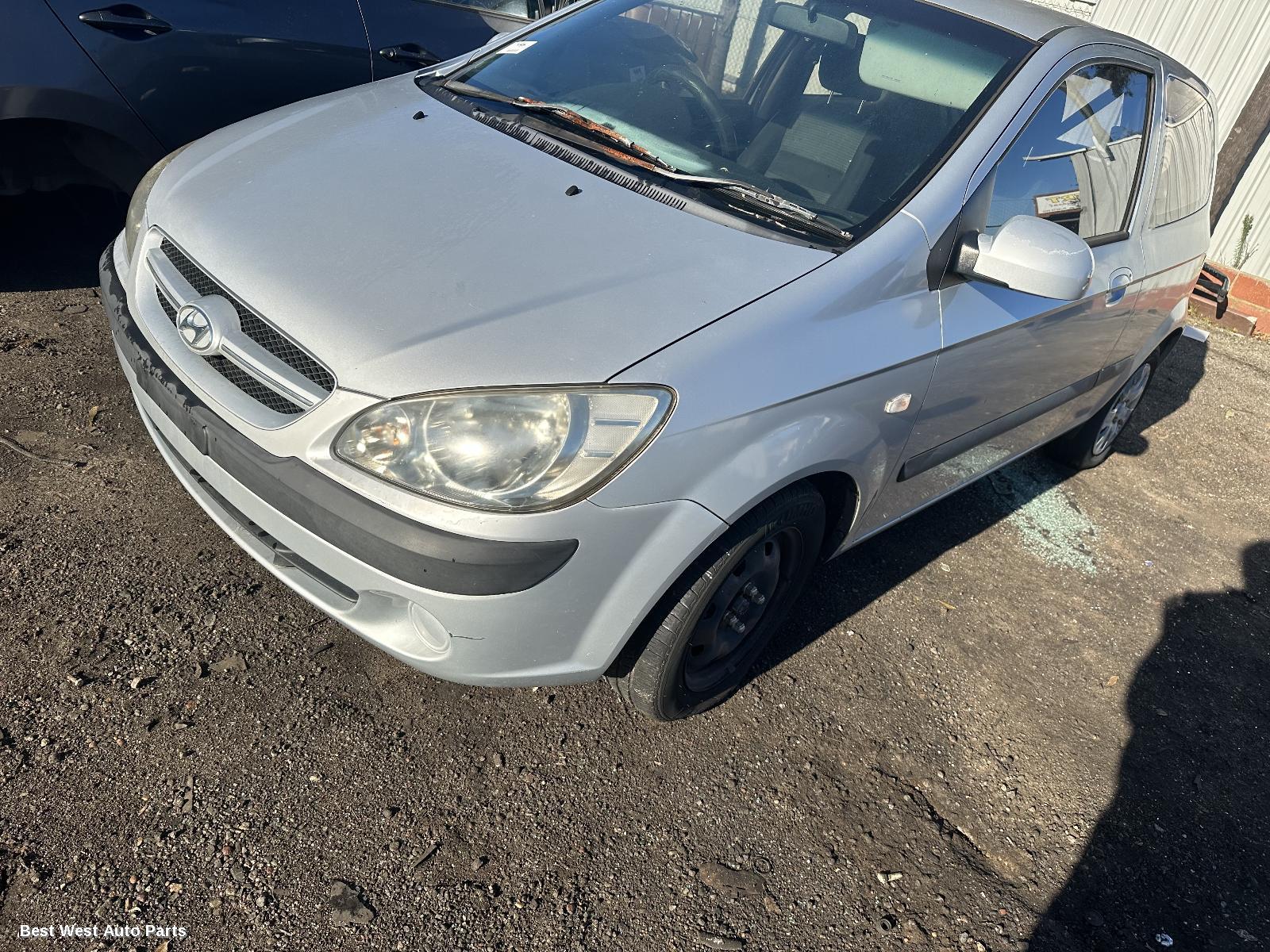 2006 HYUNDAI GETZ Left Guard