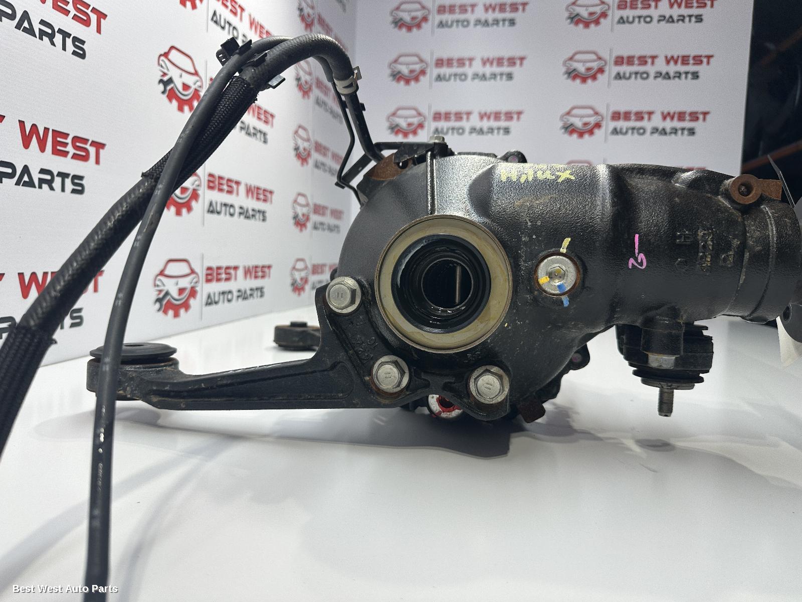2024 TOYOTA HILUX Differential Centre