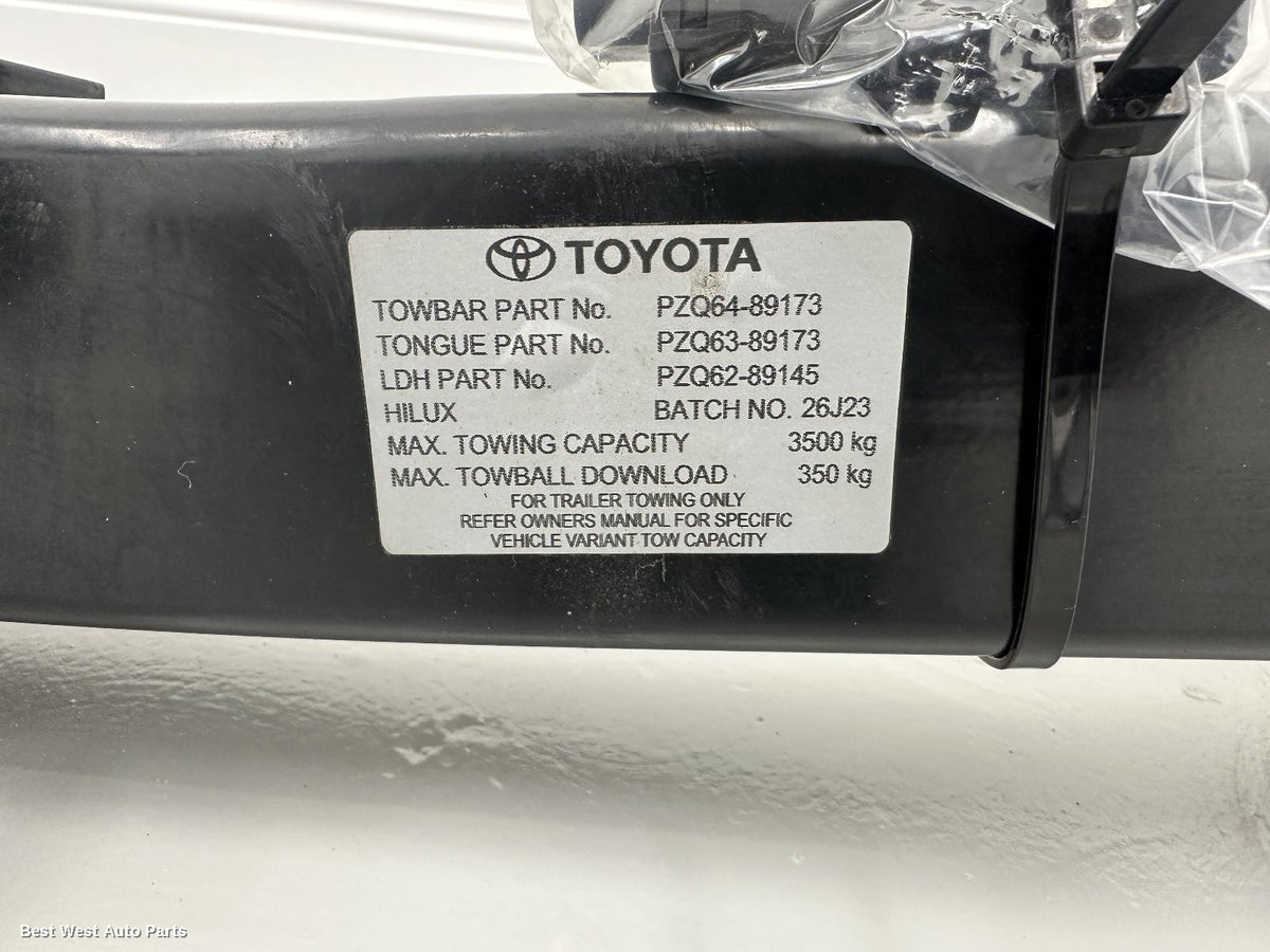 2024 TOYOTA HILUX Towbar