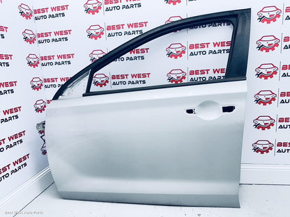 2018 HYUNDAI I30 Left Front Door
