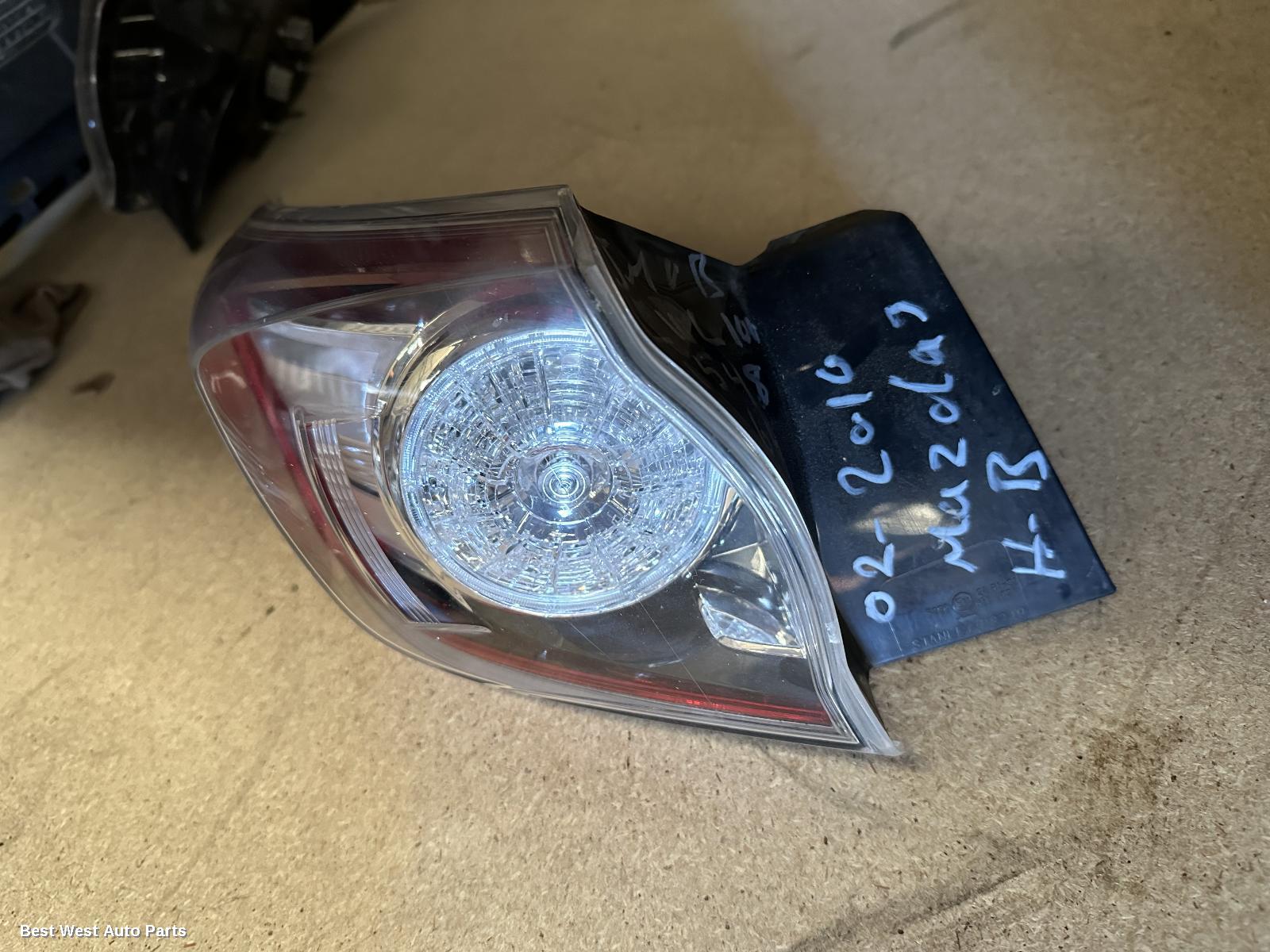 2010 MAZDA 3 Left Taillight