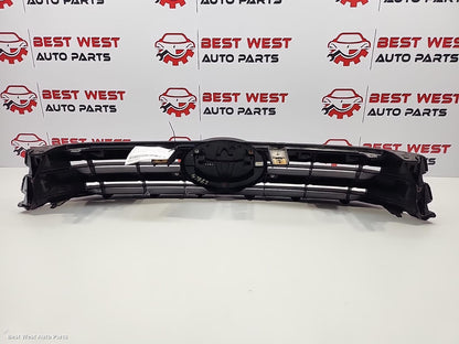 2017 TOYOTA HILUX Grille
