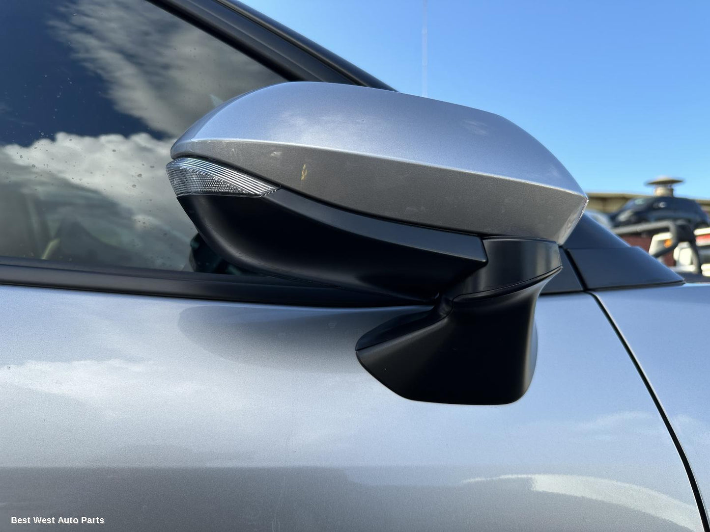 2024 TOYOTA YARIS CROSS Right Door Mirror