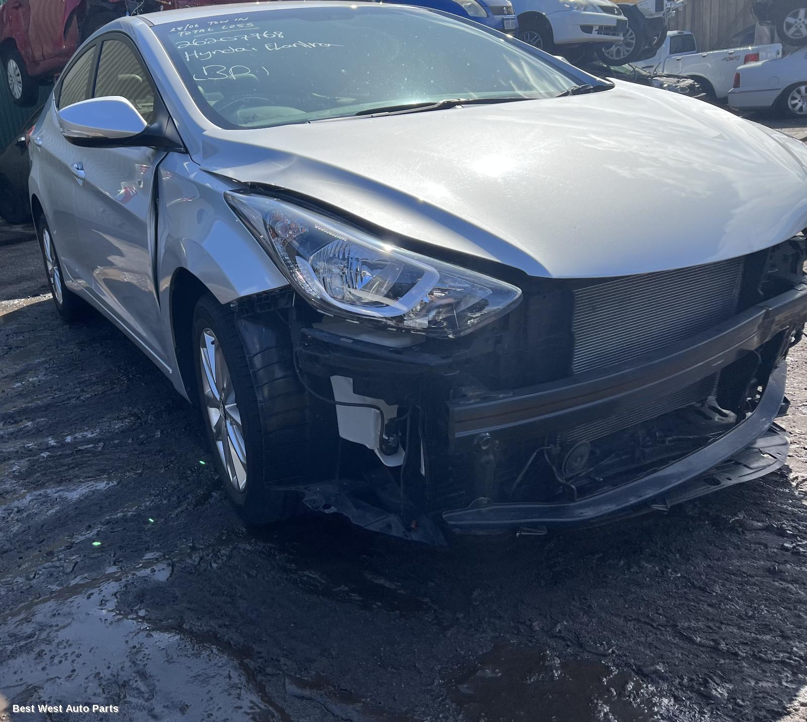 2015 HYUNDAI ELANTRA Left Guard