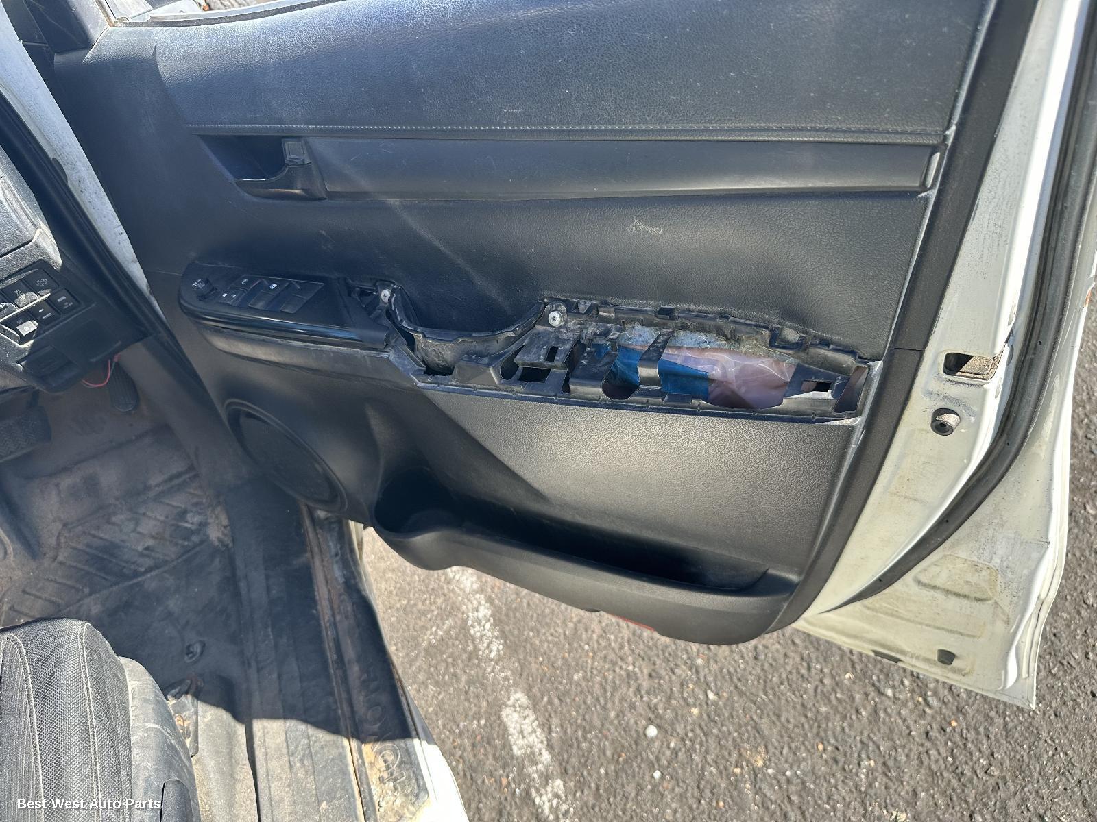 2019 TOYOTA HILUX Pwr Dr Wind Switch