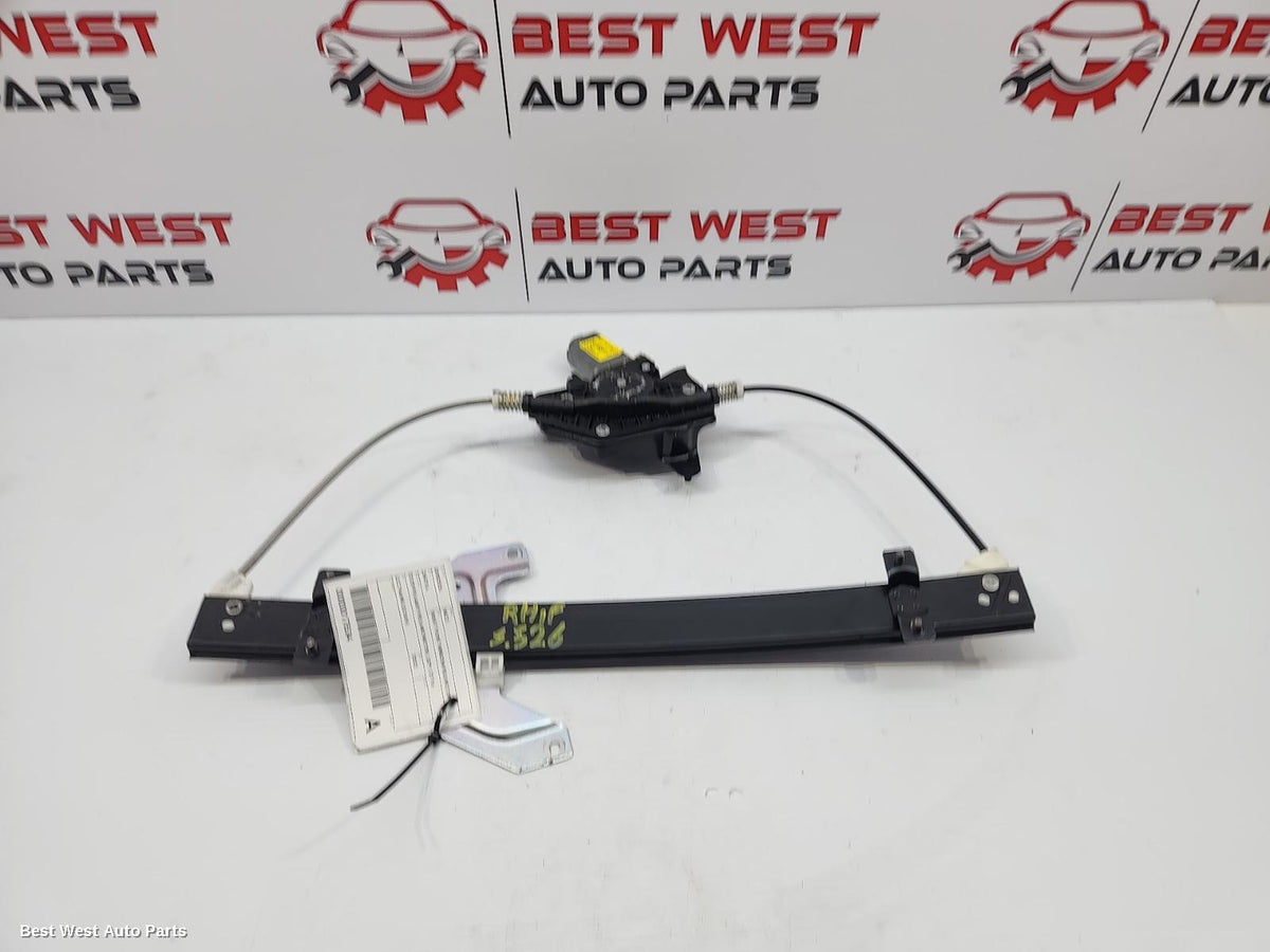 2020 MG MG3 Right Front Window Reg/Motor