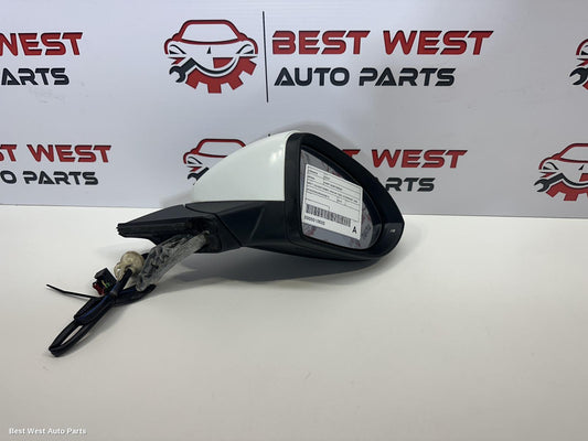 2013 VOLKSWAGEN GOLF Right Door Mirror