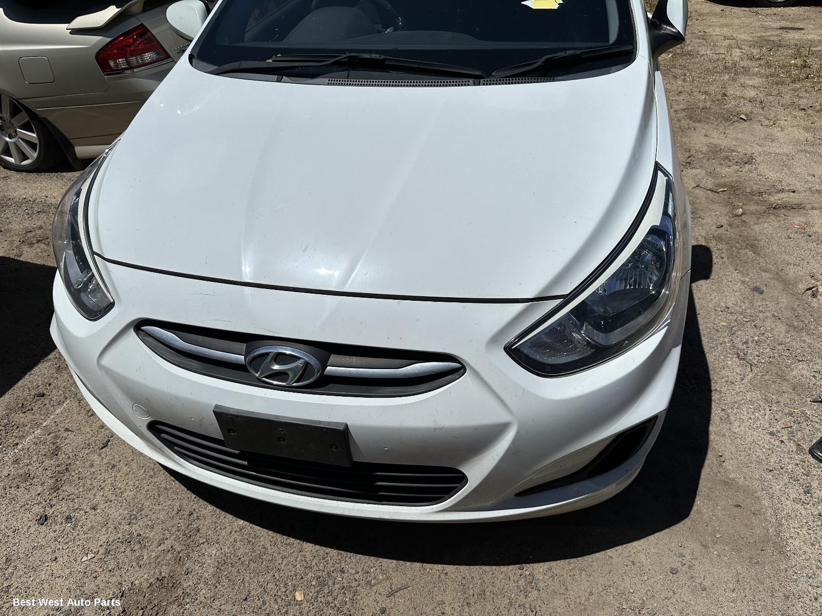 2015 HYUNDAI ACCENT Right Headlamp