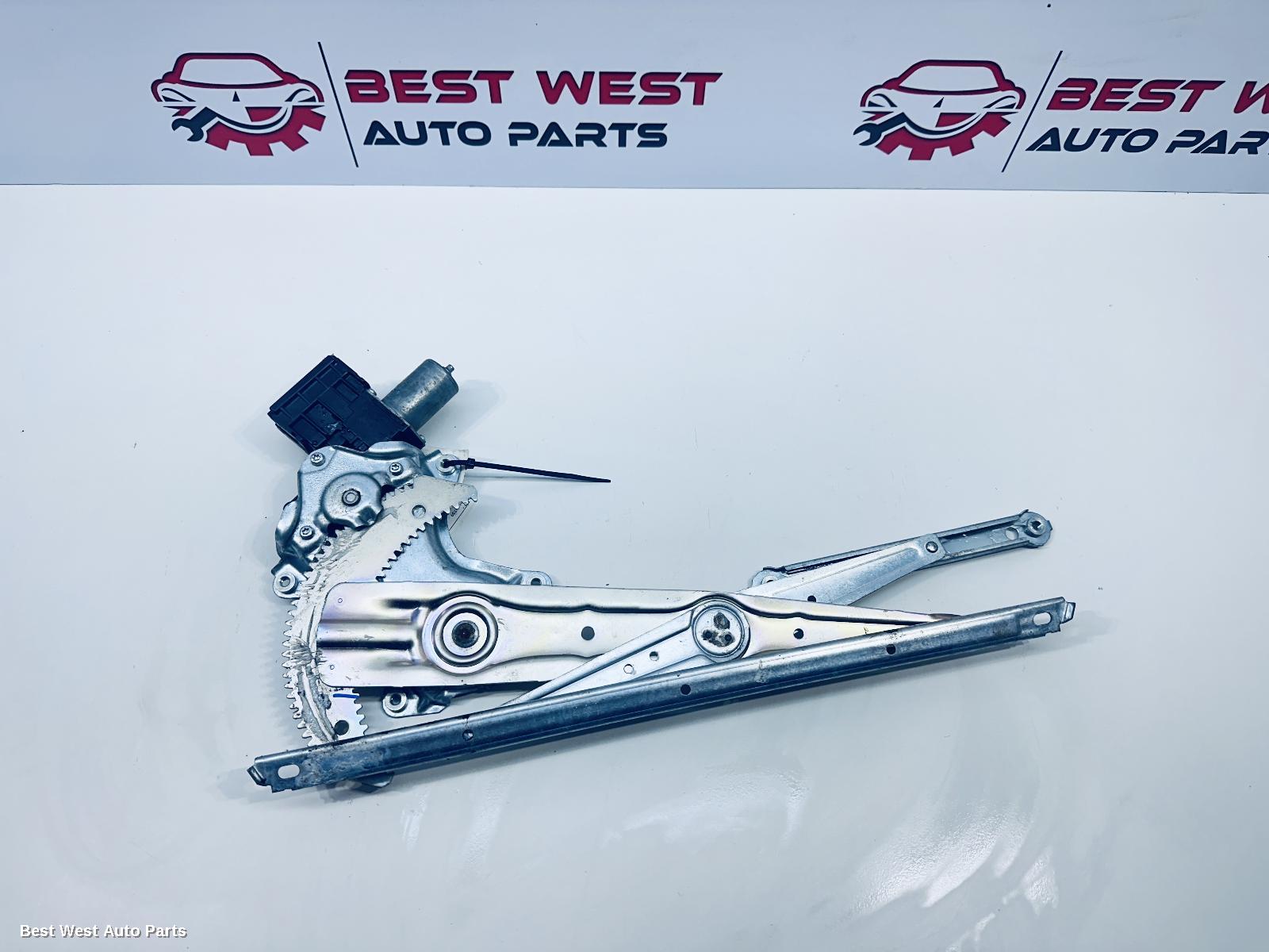 2024 TOYOTA HILUX Left Front Window Reg/Motor