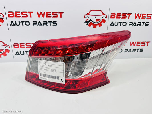 2014 NISSAN PULSAR Right Taillight