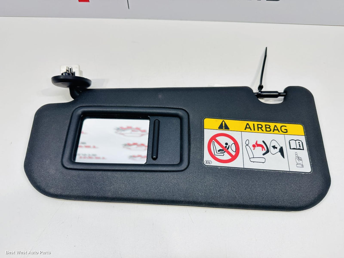 2018 TOYOTA C-HR Sunvisor