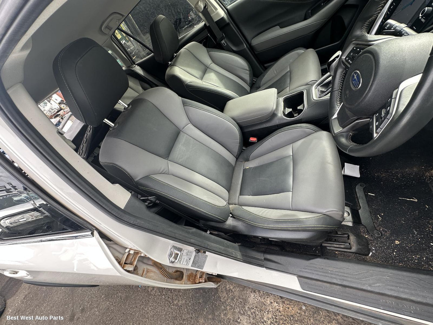2024 SUBARU OUTBACK Console