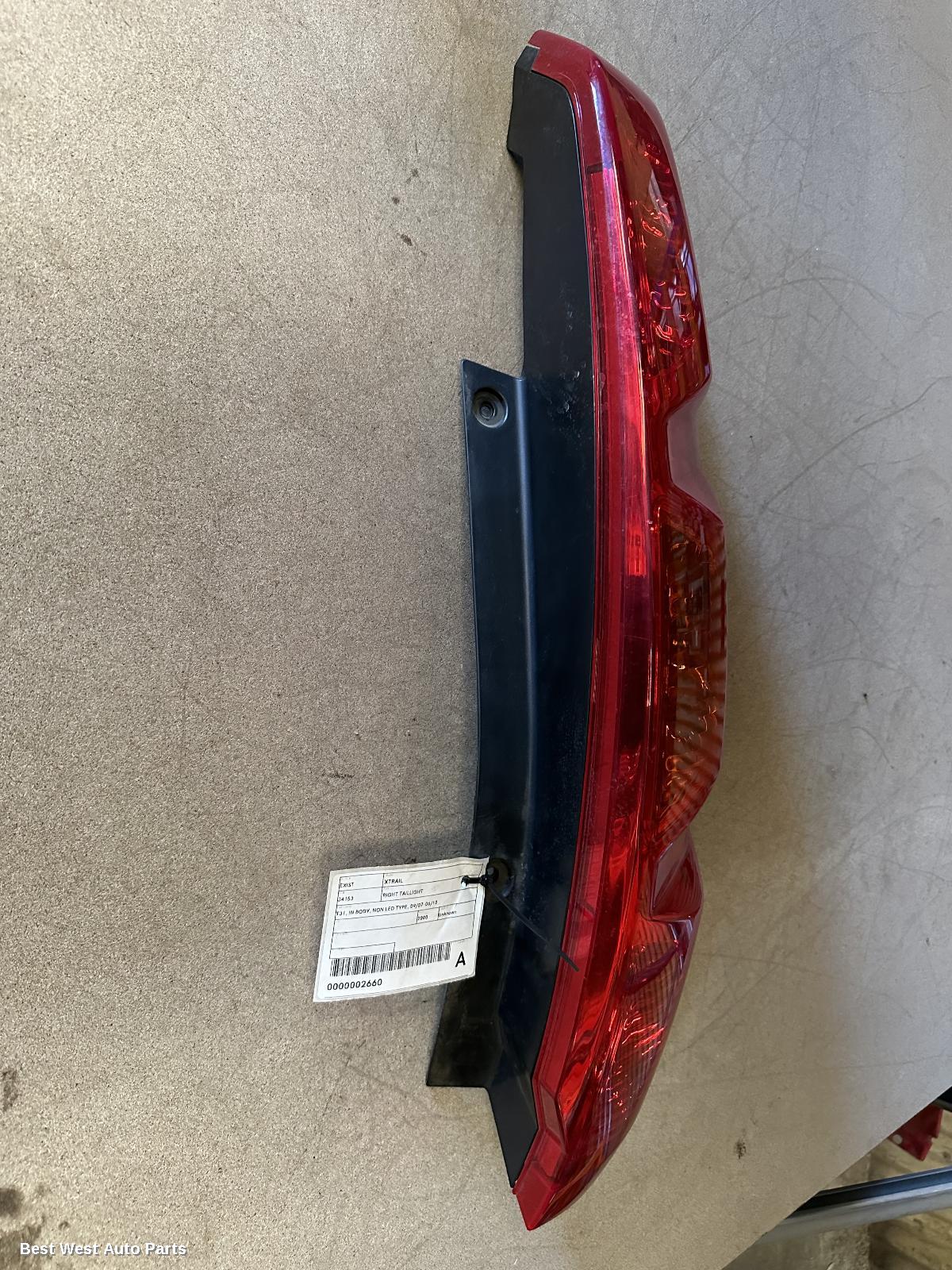 2008 NISSAN XTRAIL Right Taillight