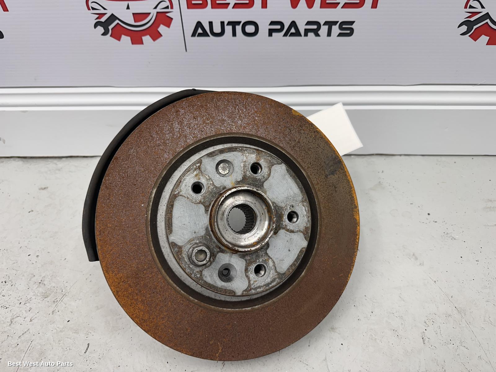 2016 NISSAN QASHQAI Left Front Hub Assembly