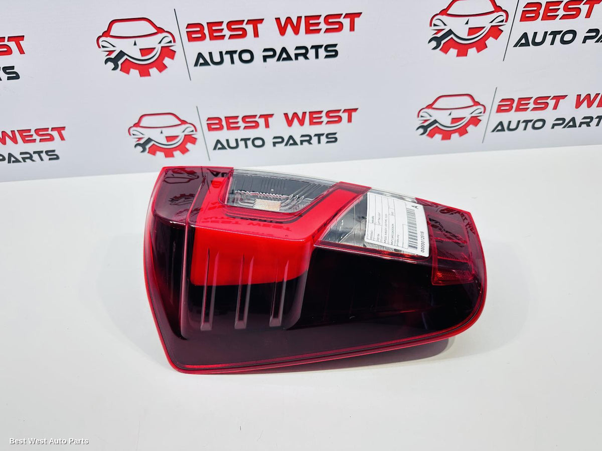 2023 NISSAN NAVARA Left Taillight