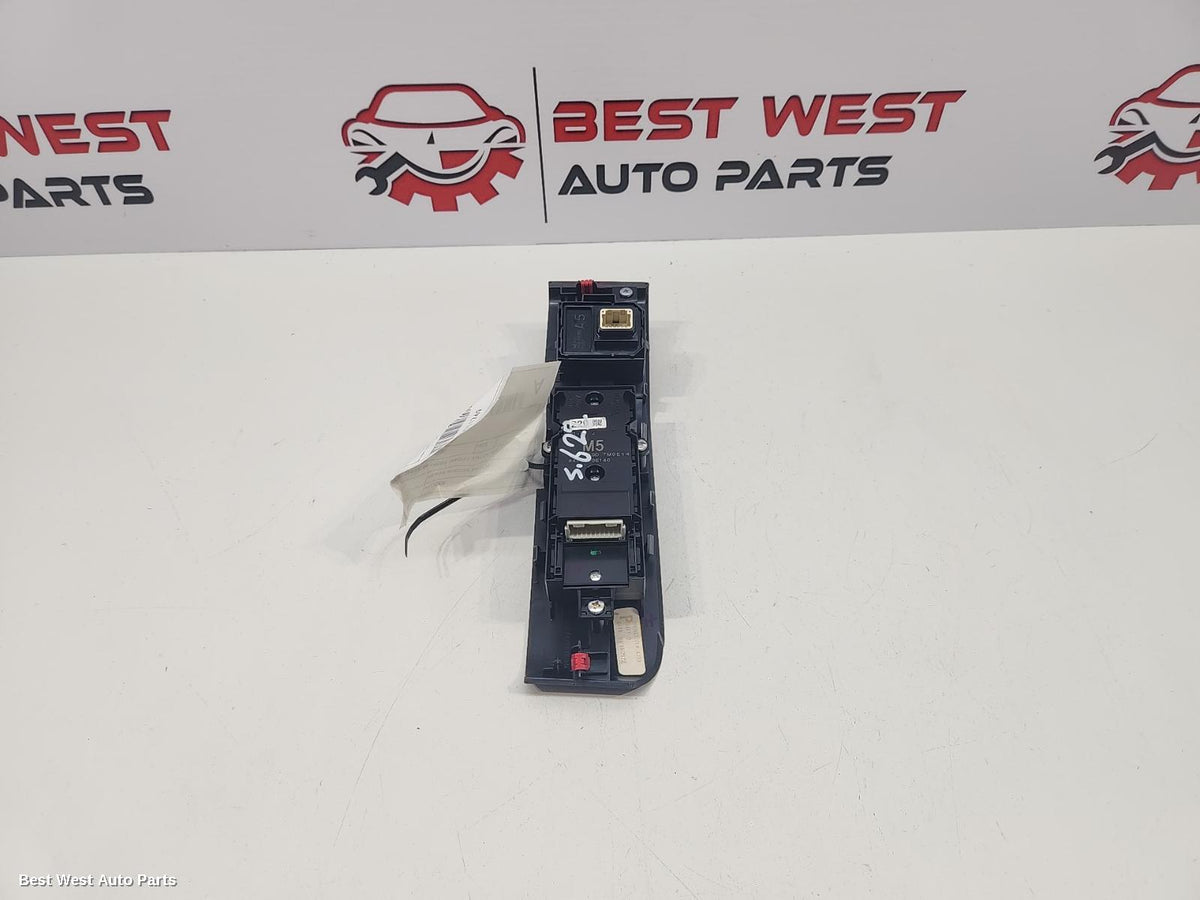 2022 TOYOTA KLUGER Pwr Dr Wind Switch