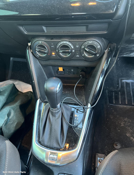2020 MAZDA 2 Heater/Ac Controls