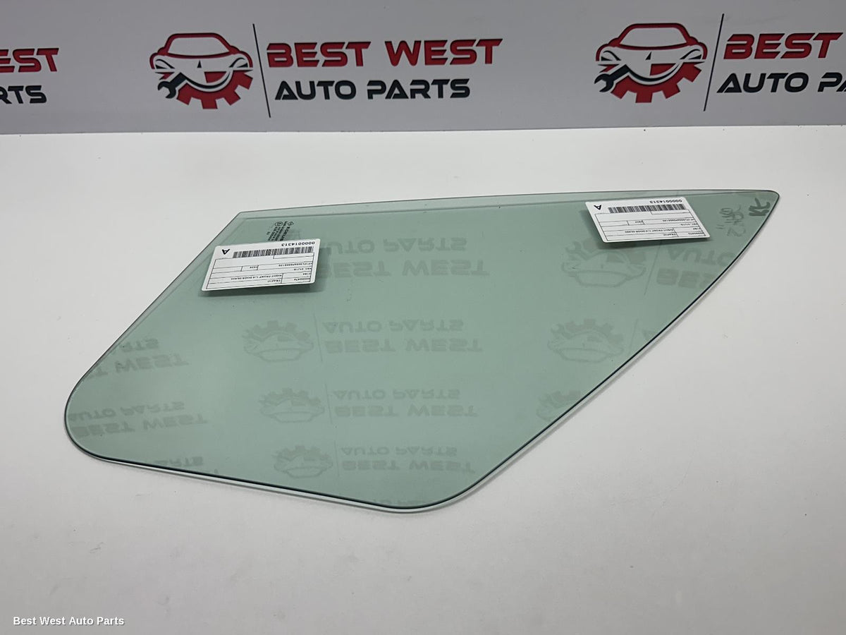 2024 RENAULT TRAFIC Right Front 1/4 Door Glass