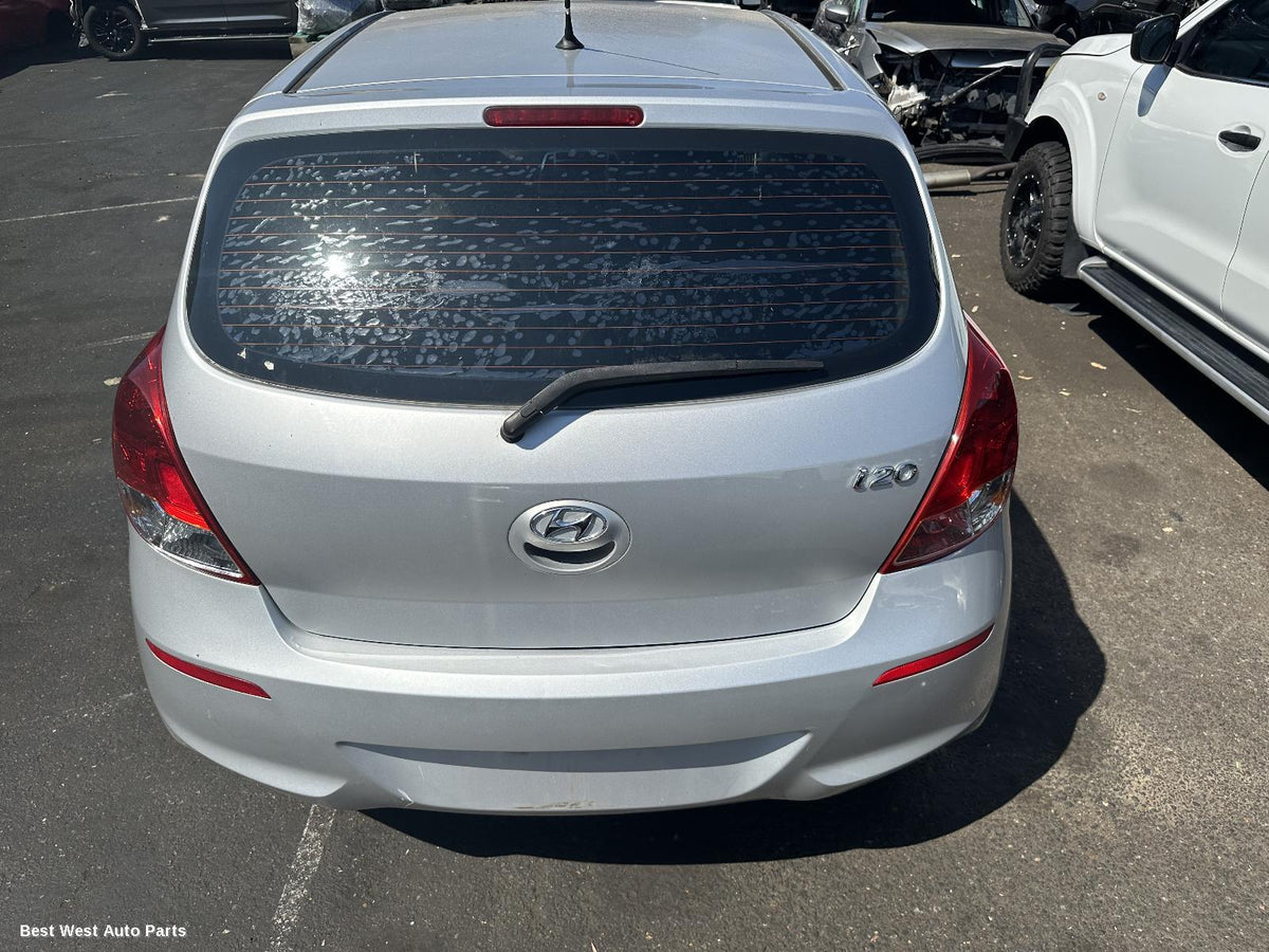 2014 HYUNDAI I20 Engine