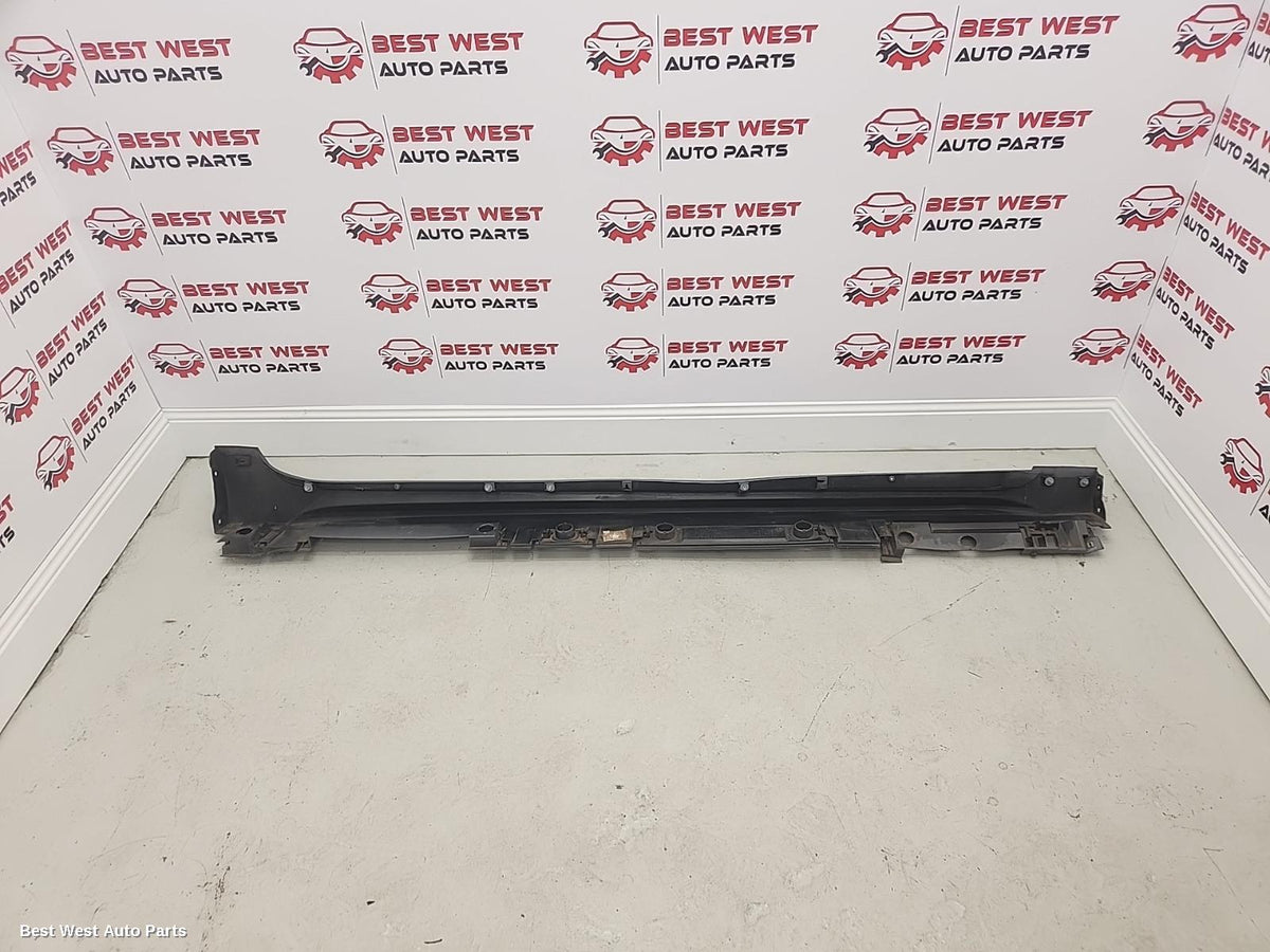 2021 TOYOTA COROLLA Side Step/Skirt