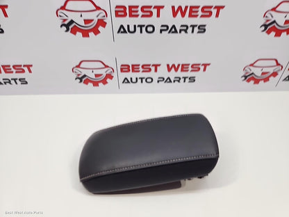 2025 MITSUBISHI OUTLANDER Console