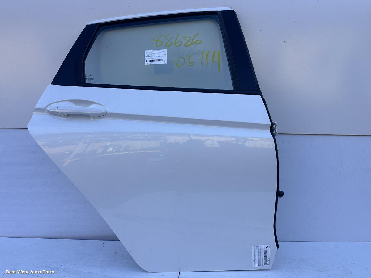 2014 HONDA JAZZ RIGHT_REAR_DOOR_SLIDING