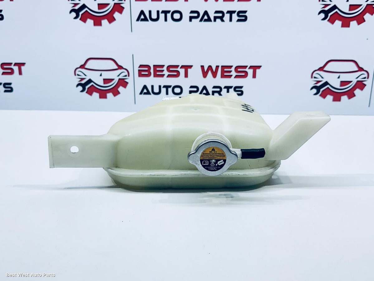 2021 NISSAN NAVARA Overflow Bottle