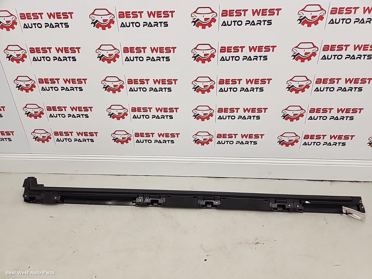 2025 MITSUBISHI OUTLANDER Side Step/Skirt