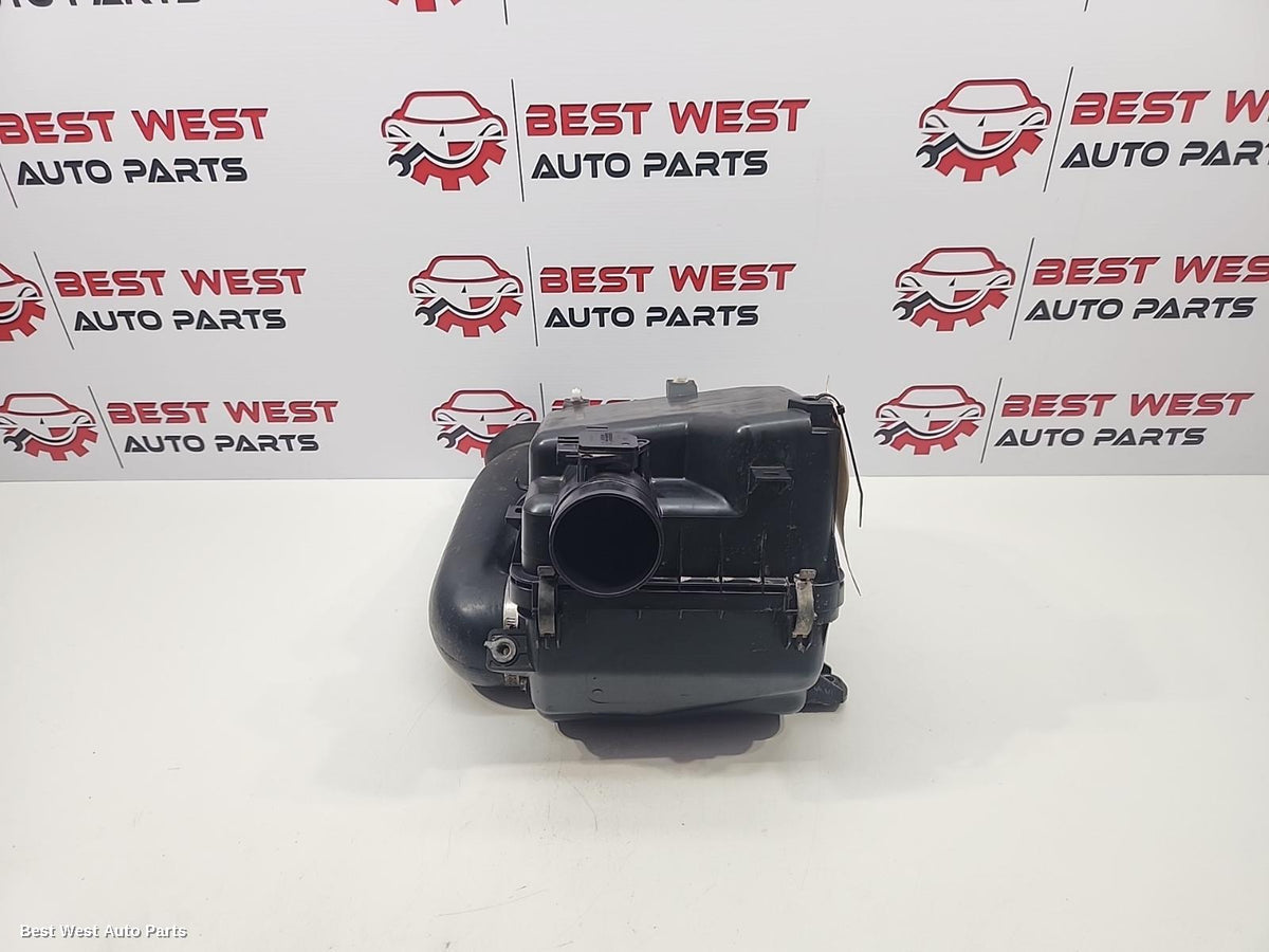 2015 MITSUBISHI TRITON Air Cleaner/Box