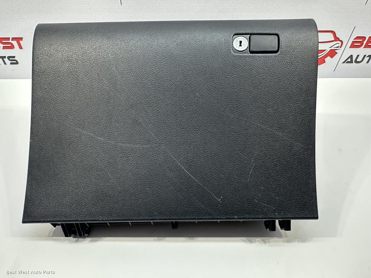 2024 TOYOTA HILUX Glove Box