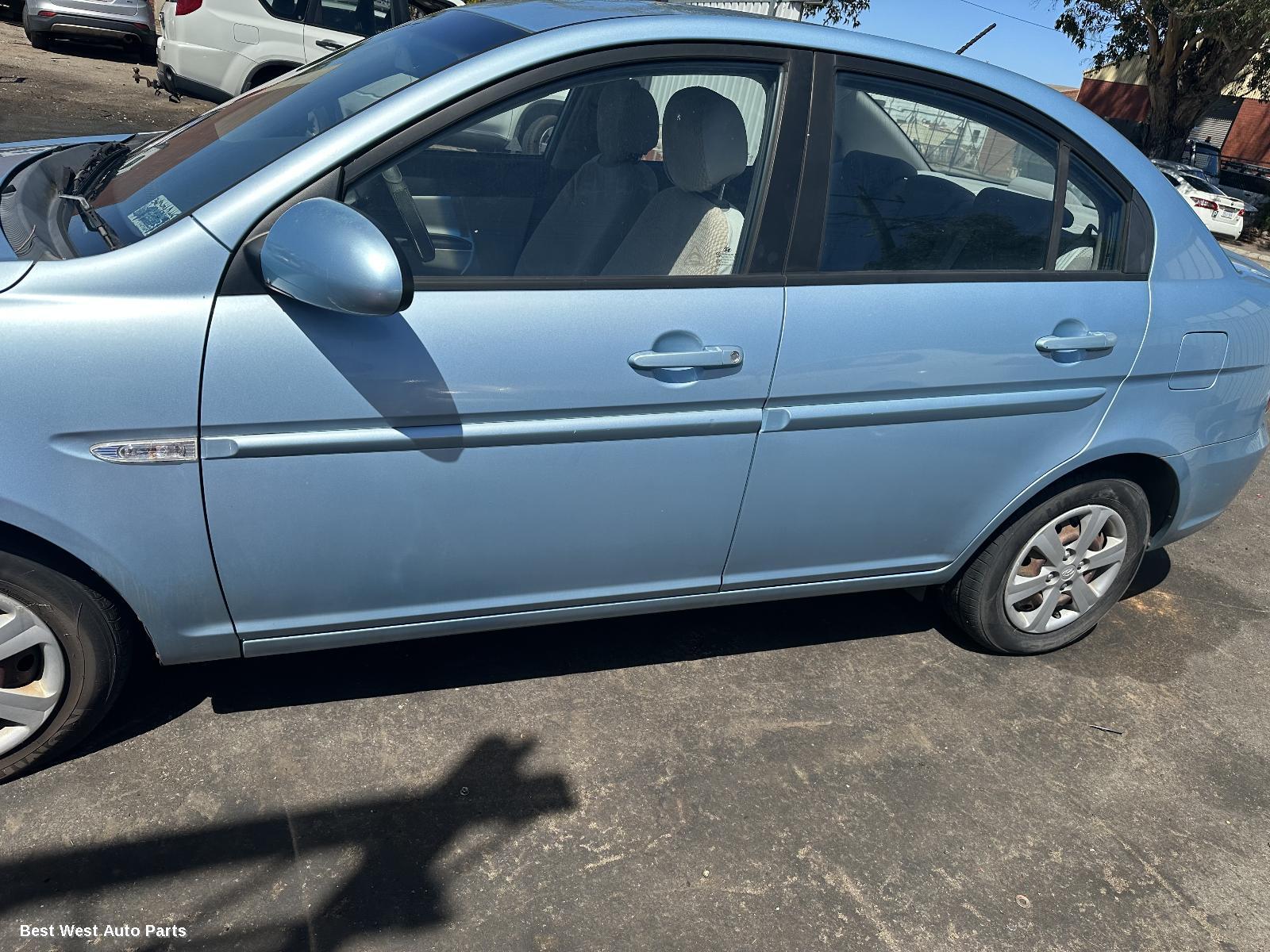 2008 HYUNDAI ACCENT Left Guard