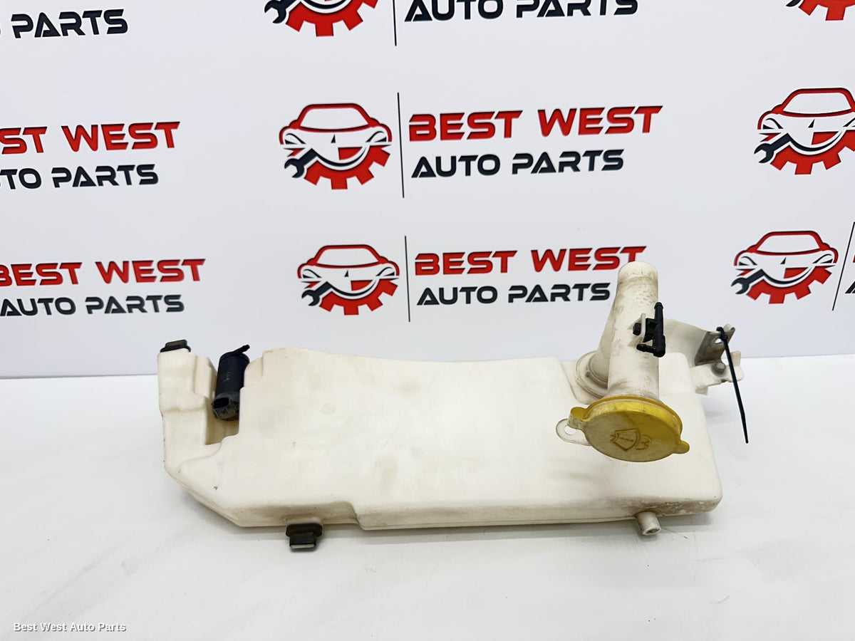2016 HOLDEN COLORADO Washer Bottle
